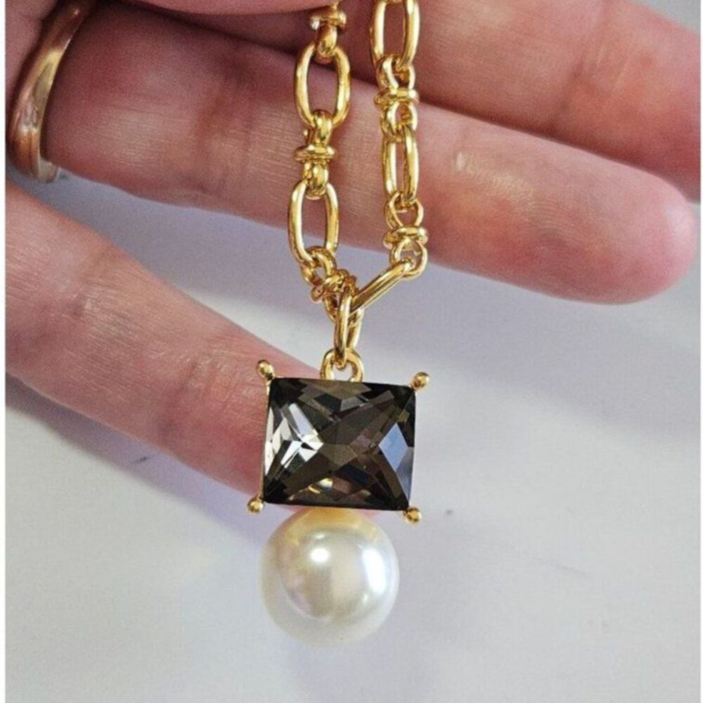 Vince Camuto long gold tone necklace 30-32"